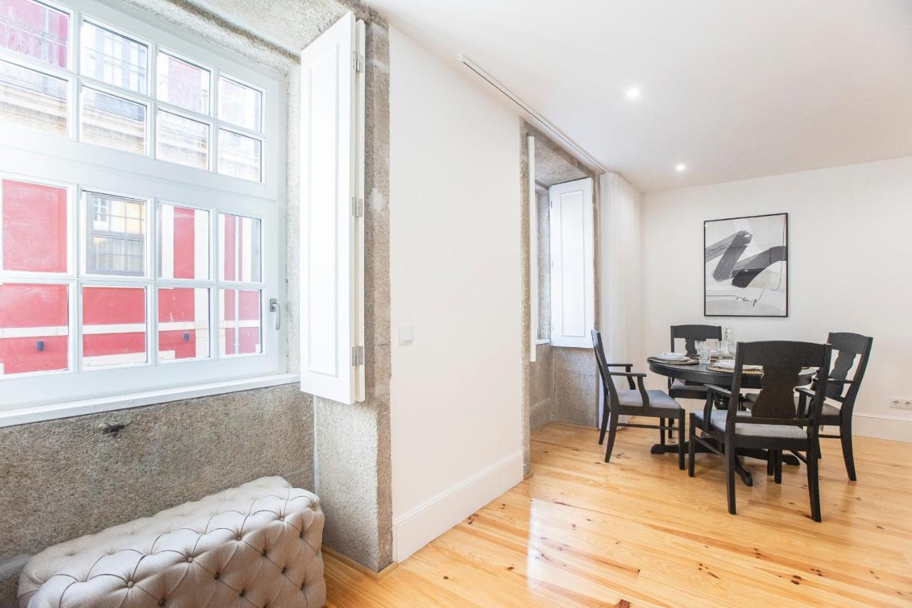 Elegant Downtown 1Br Flat W/ Ac By Lovelystay Porto Exterior foto